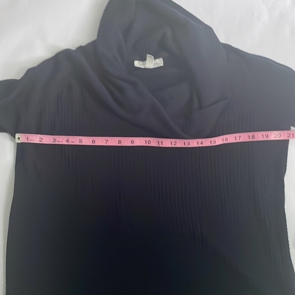 Jessica Simpson Maternity Waffle Weave Top - Picture 7 of 9